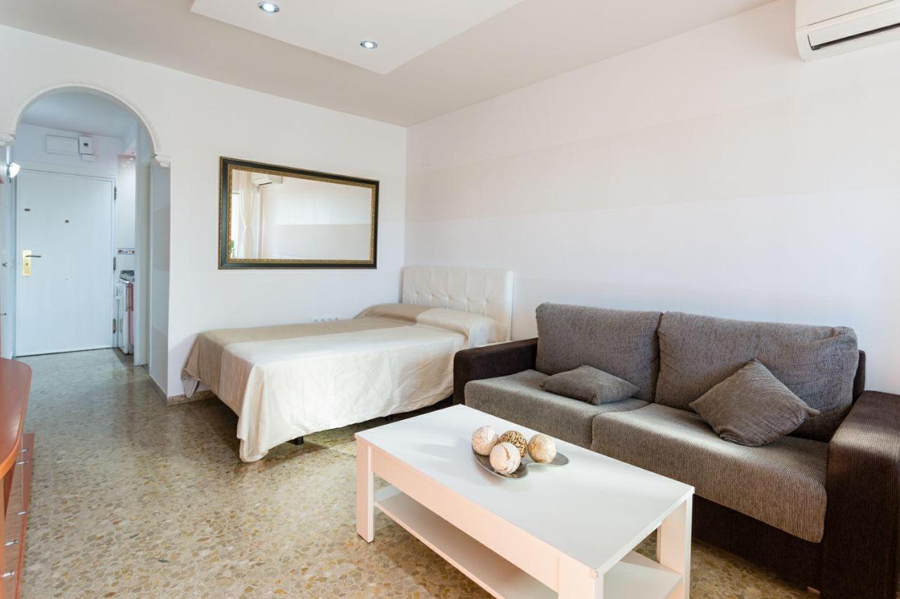 Love Centre Torremolinos Kültér fotó