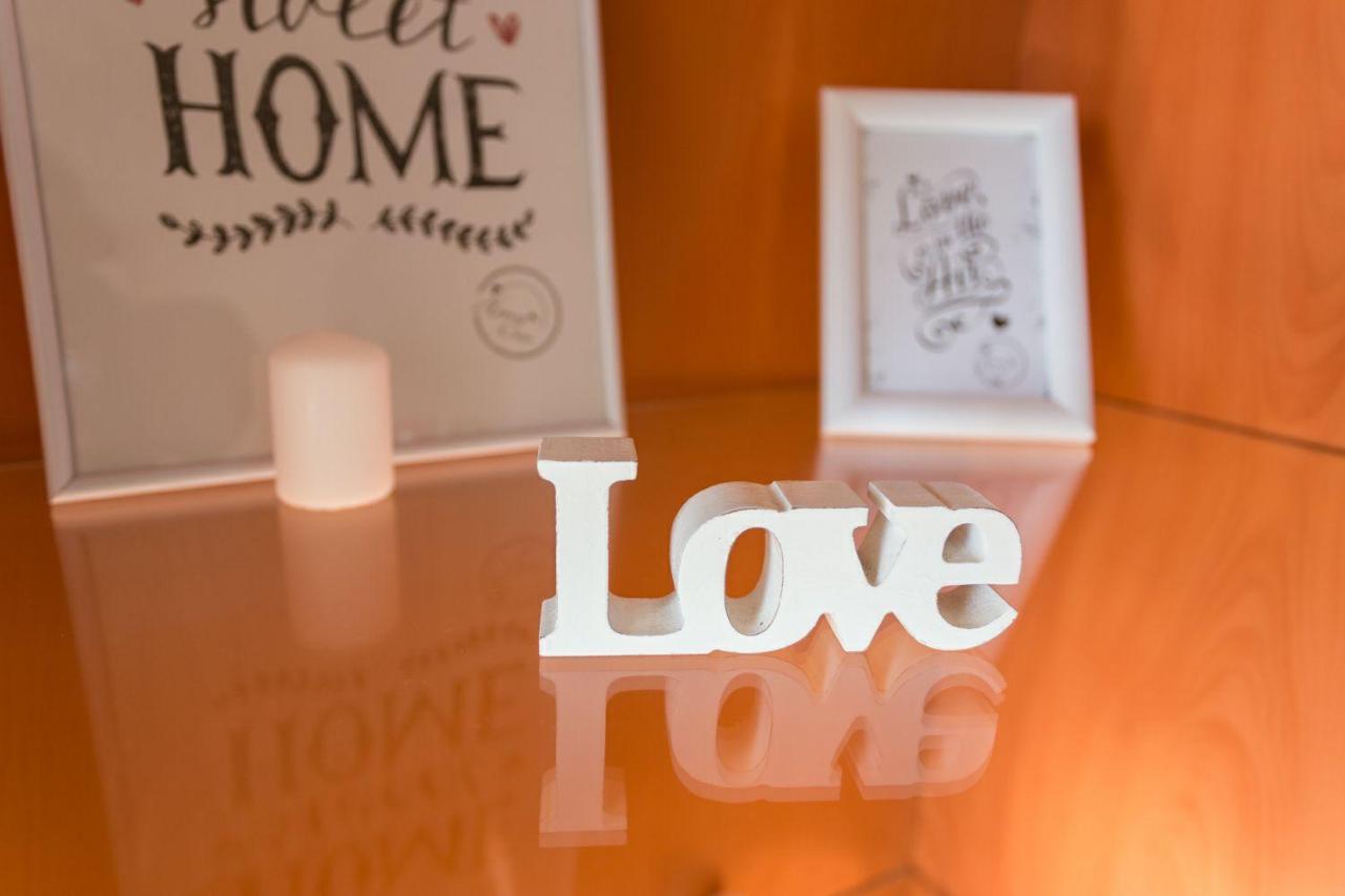 Love Centre Torremolinos Kültér fotó